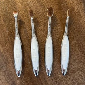 Artis set of four makeup brushes
